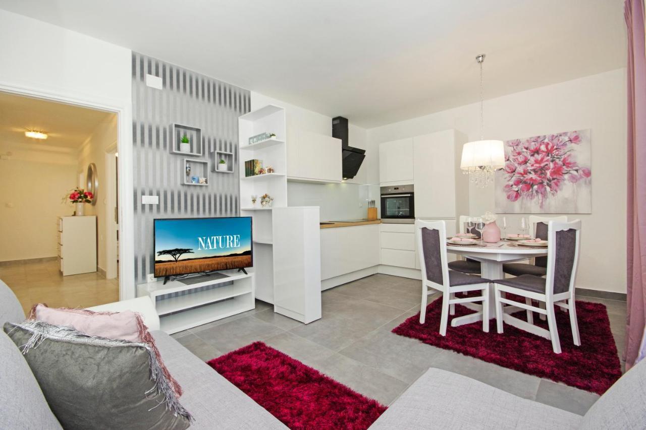 Mira Apartment